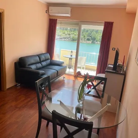 Pool View With Balcony In Obrovac *