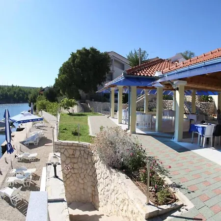 Pool View With Balcony In דירה