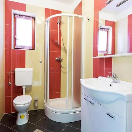 Pool View With Balcony In Obrovac Апартаменты Обровац